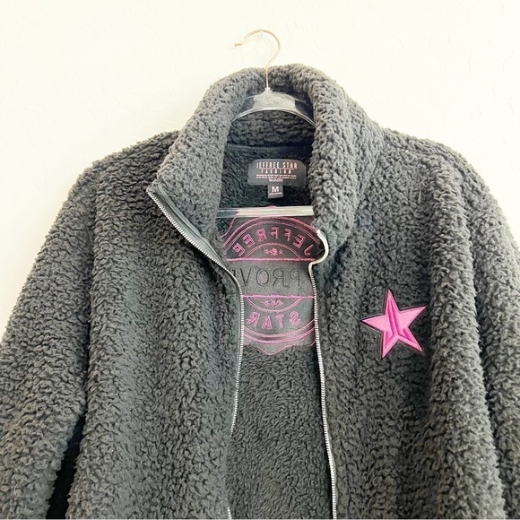 Jeffree Star Women's Sherpa Fleece Zip-Up Jacket Embroidered Logo Black Pink Med - Picture 3 of 6